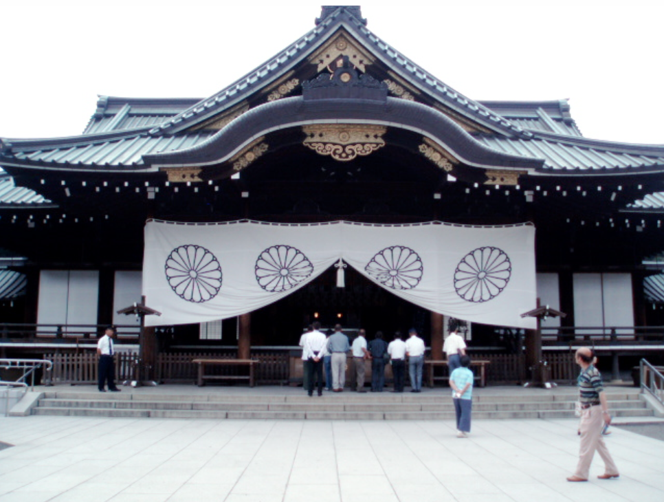 shinzo-abe-yasukuni-shrine-war-criminals-militarism-japan