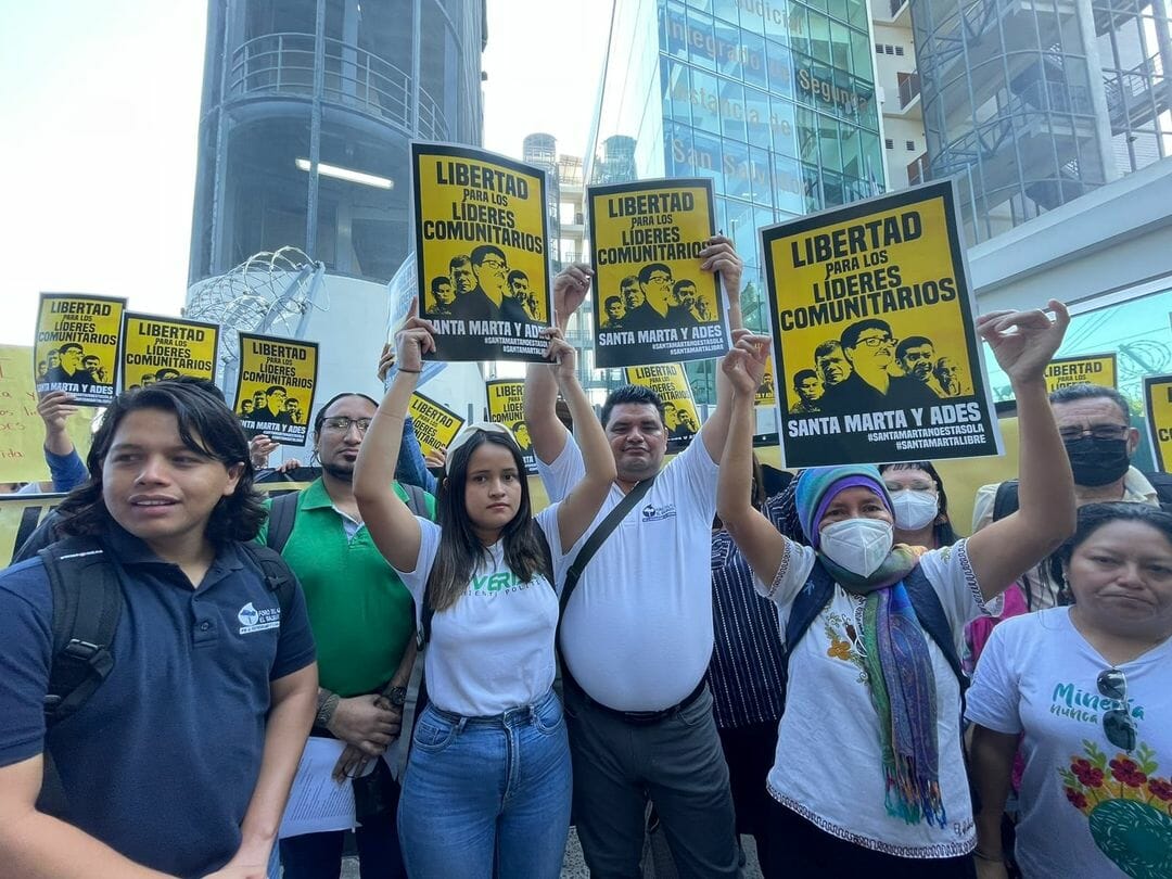 Protestors demanding the release of the five water defenders. Credit: Association of Economic and Social Development (ADES).